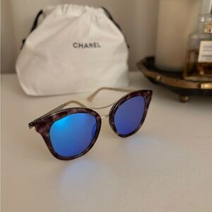 Guess Sunglasses with Blue Lenses